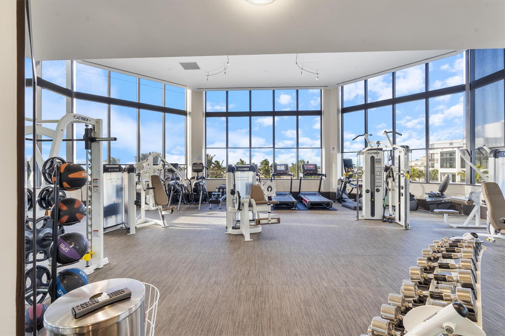 PALM BEACH HAMPTON CONDO - Residential