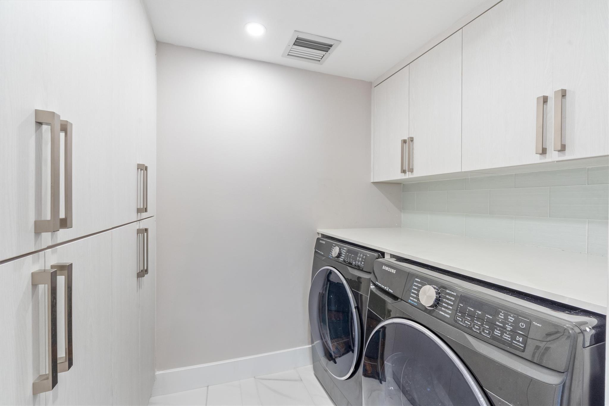 PALM BEACH HAMPTON CONDO - Residential