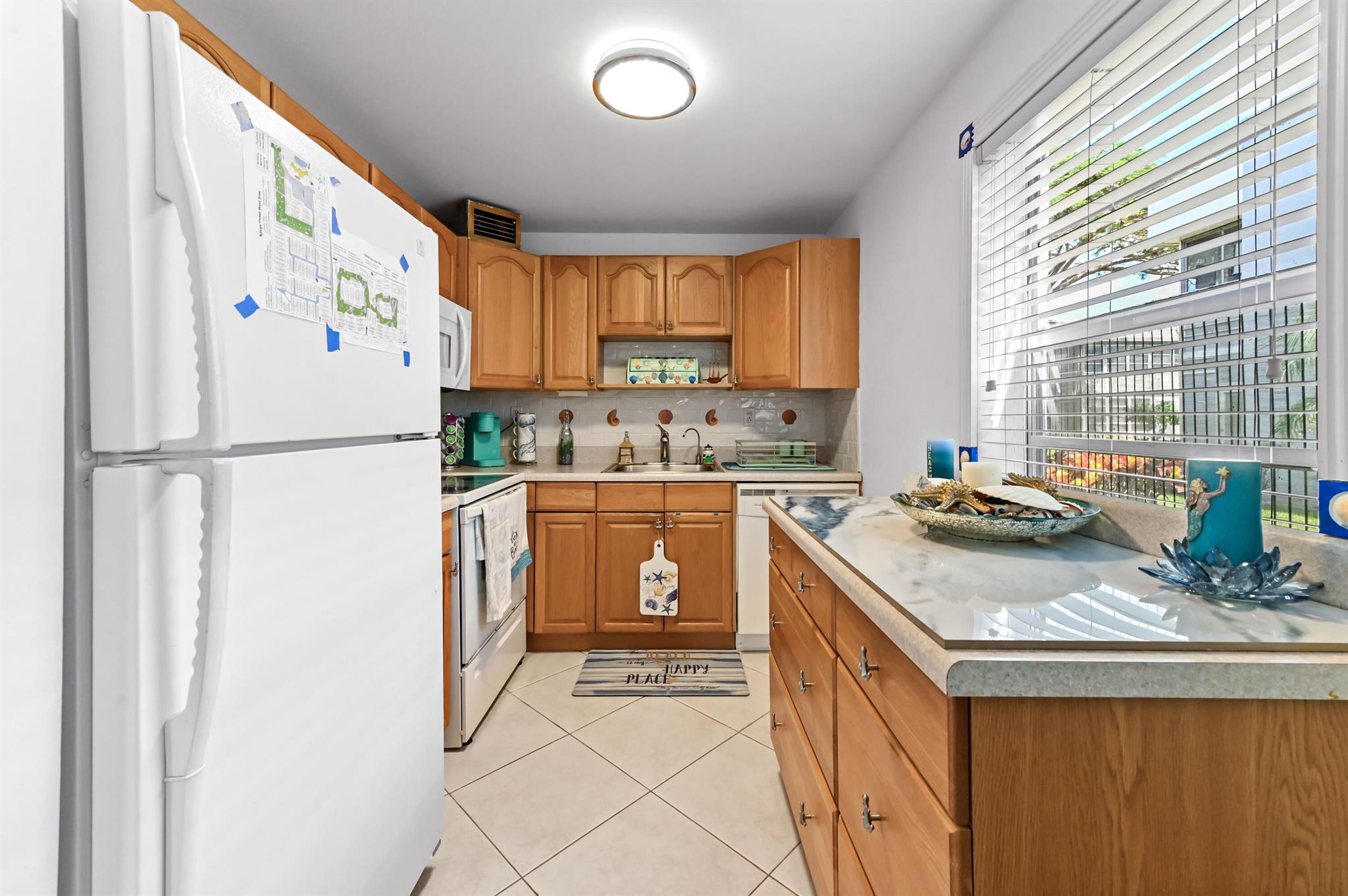 KINGS POINT FLANDERS COND - Residential