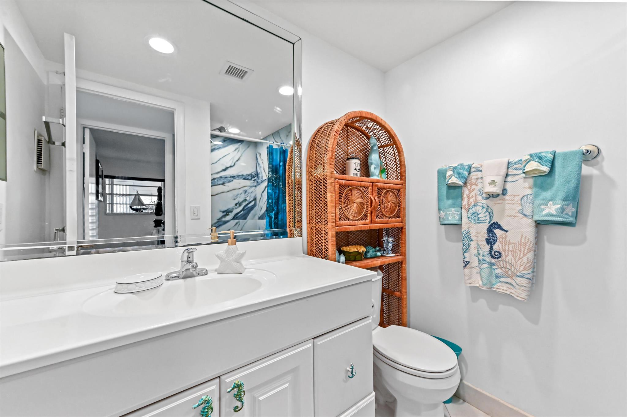 KINGS POINT FLANDERS COND - Residential