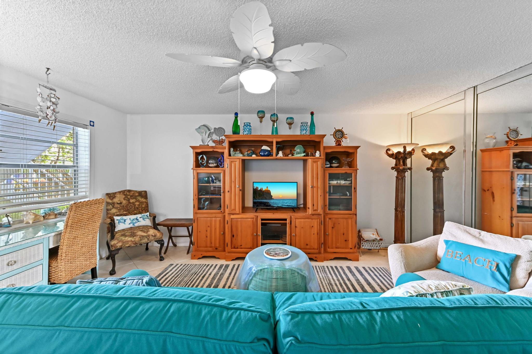 KINGS POINT FLANDERS COND - Residential