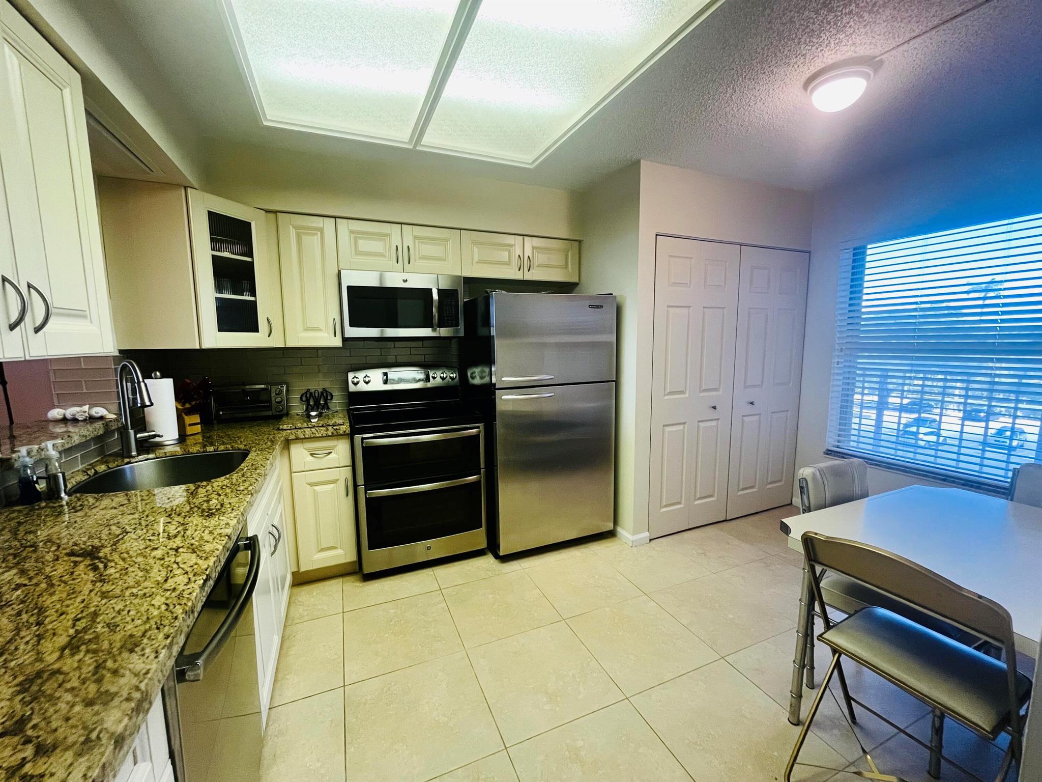 View photos, virtual tours, details... 14623 Bonaire Boulevard 401