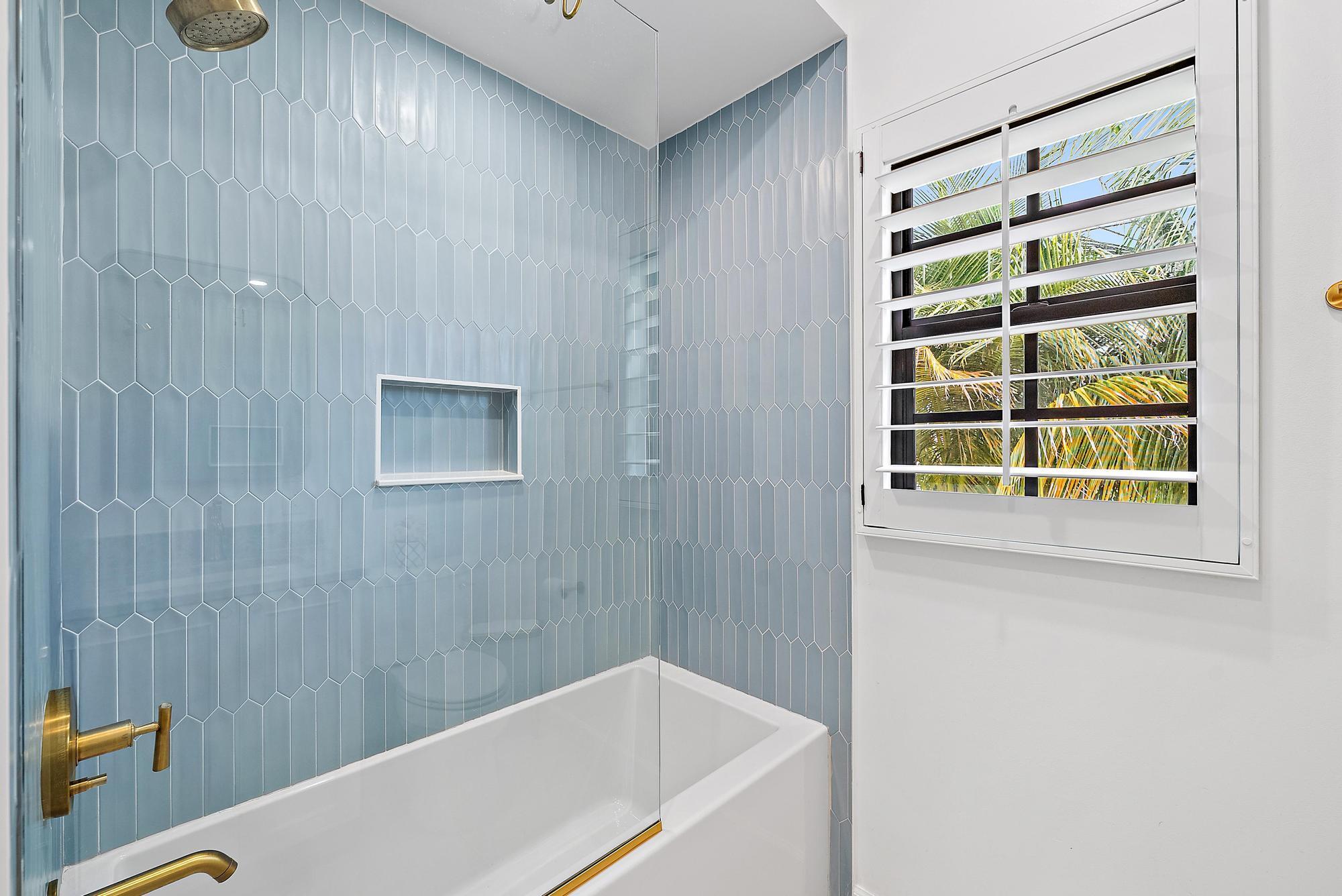 OLYMPUS - Residential Lease