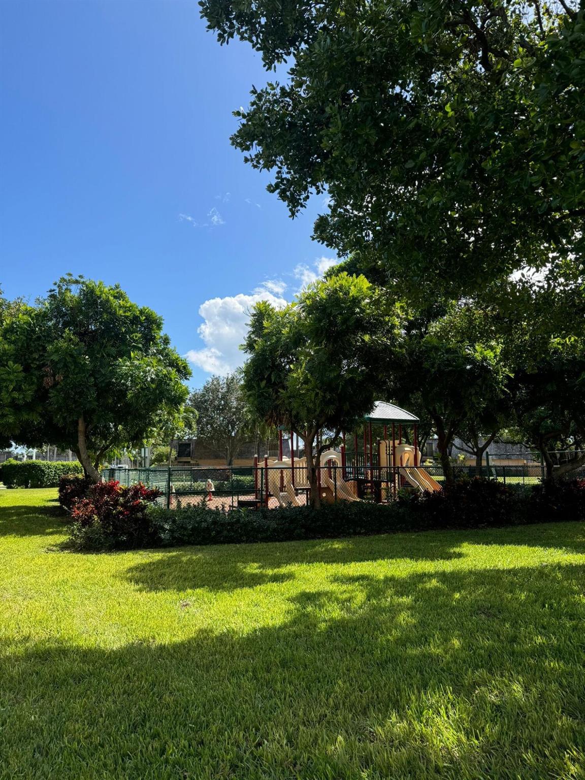 LAKEWOOD - Residential Lease