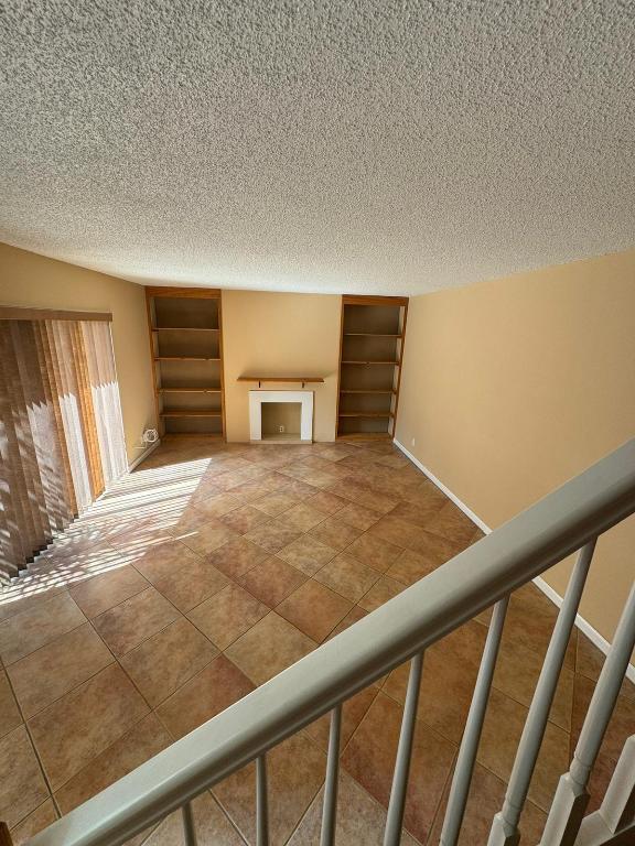 LAKEWOOD - Residential Lease