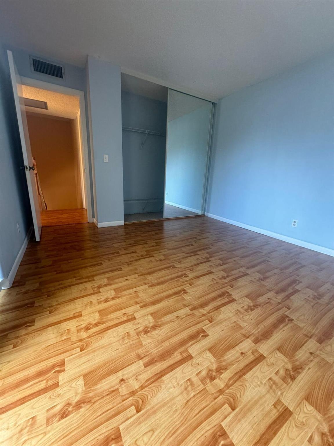 LAKEWOOD - Residential Lease