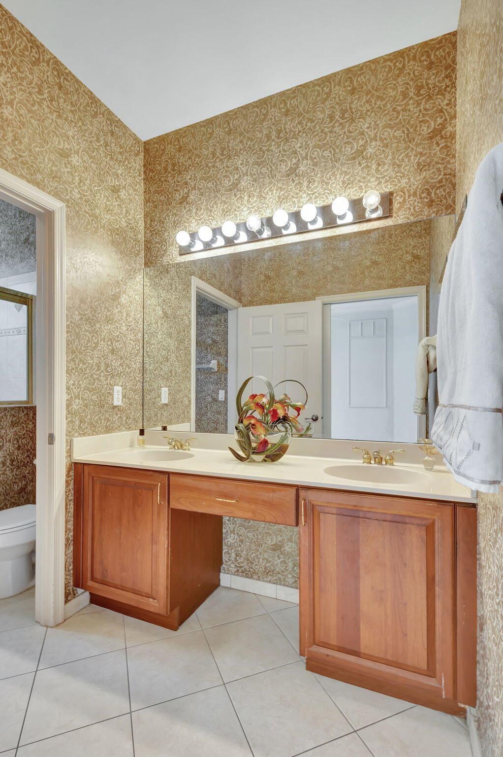 ANDROS ISLE PAR F - Residential