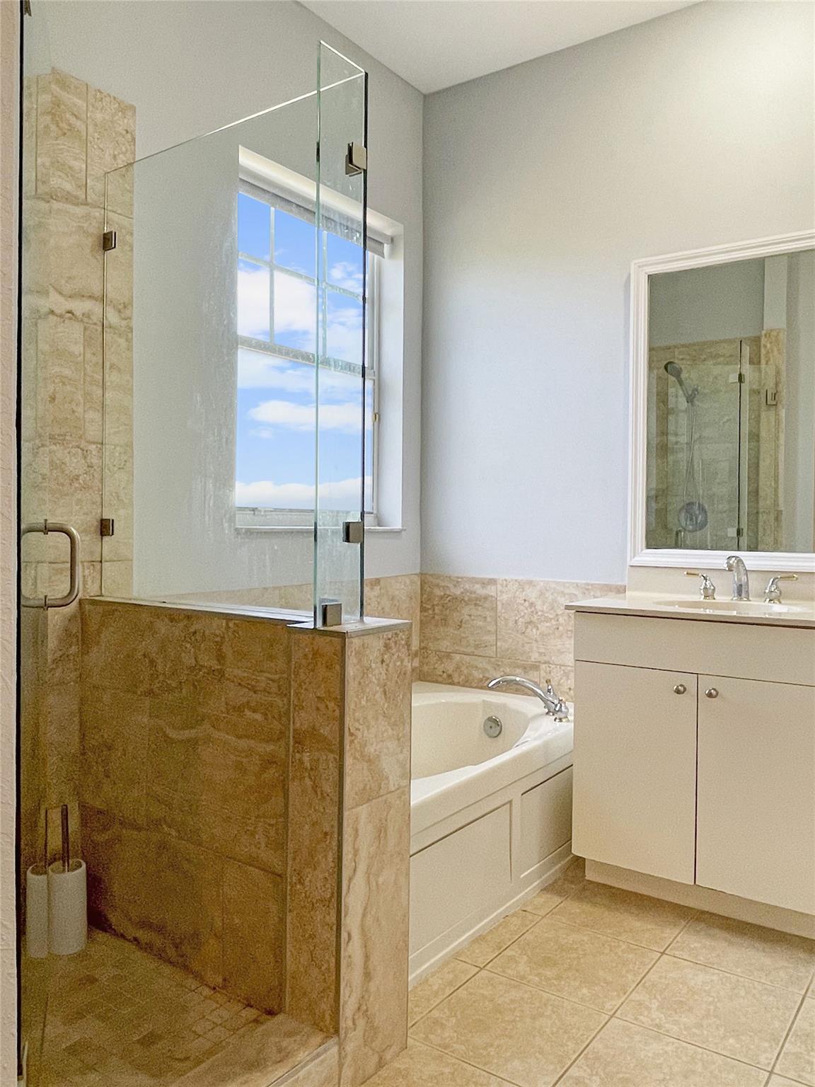 Heron Bay South 167-44 B - Residential Lease