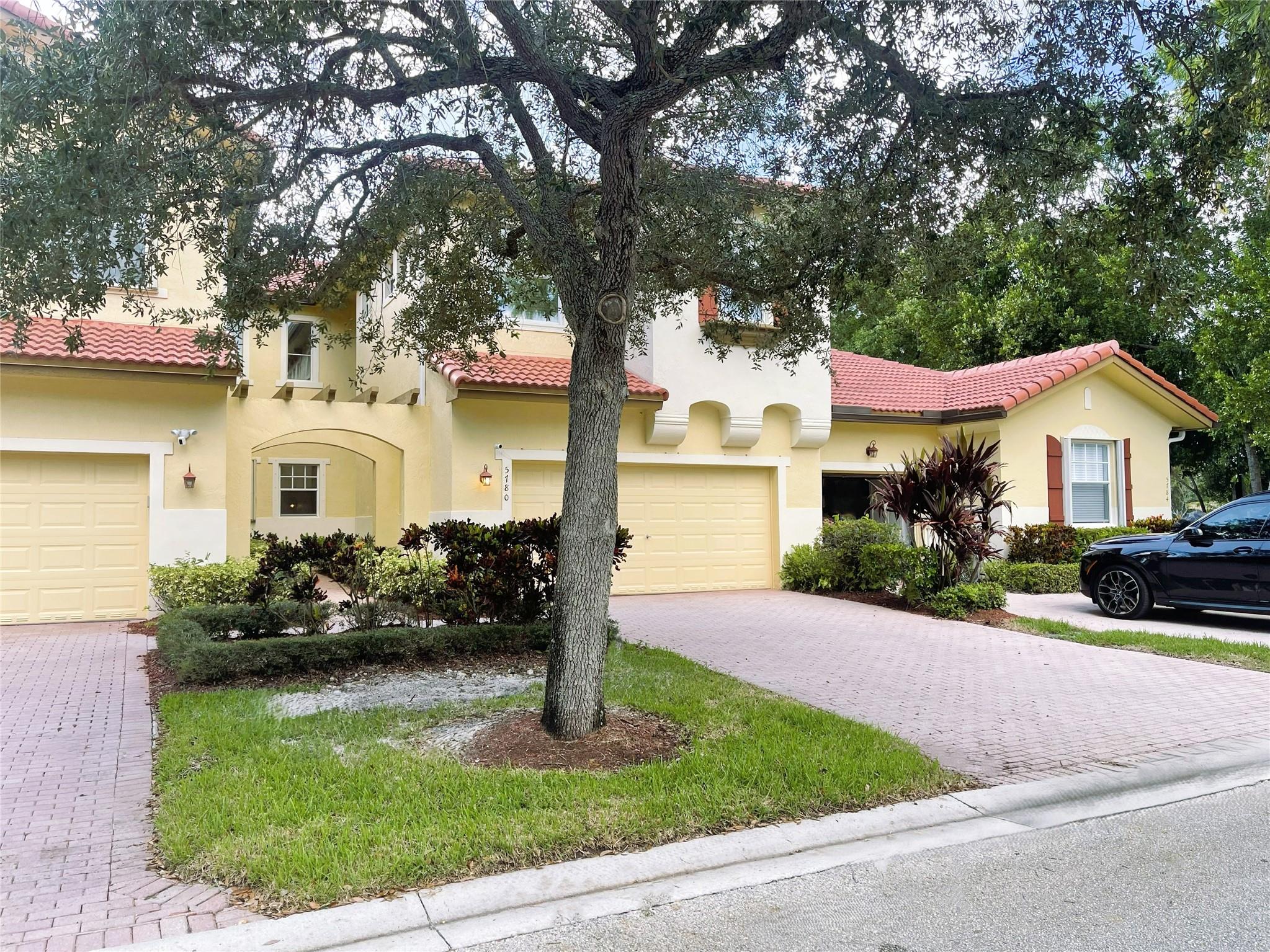 Heron Bay South 167-44 B - Residential Lease