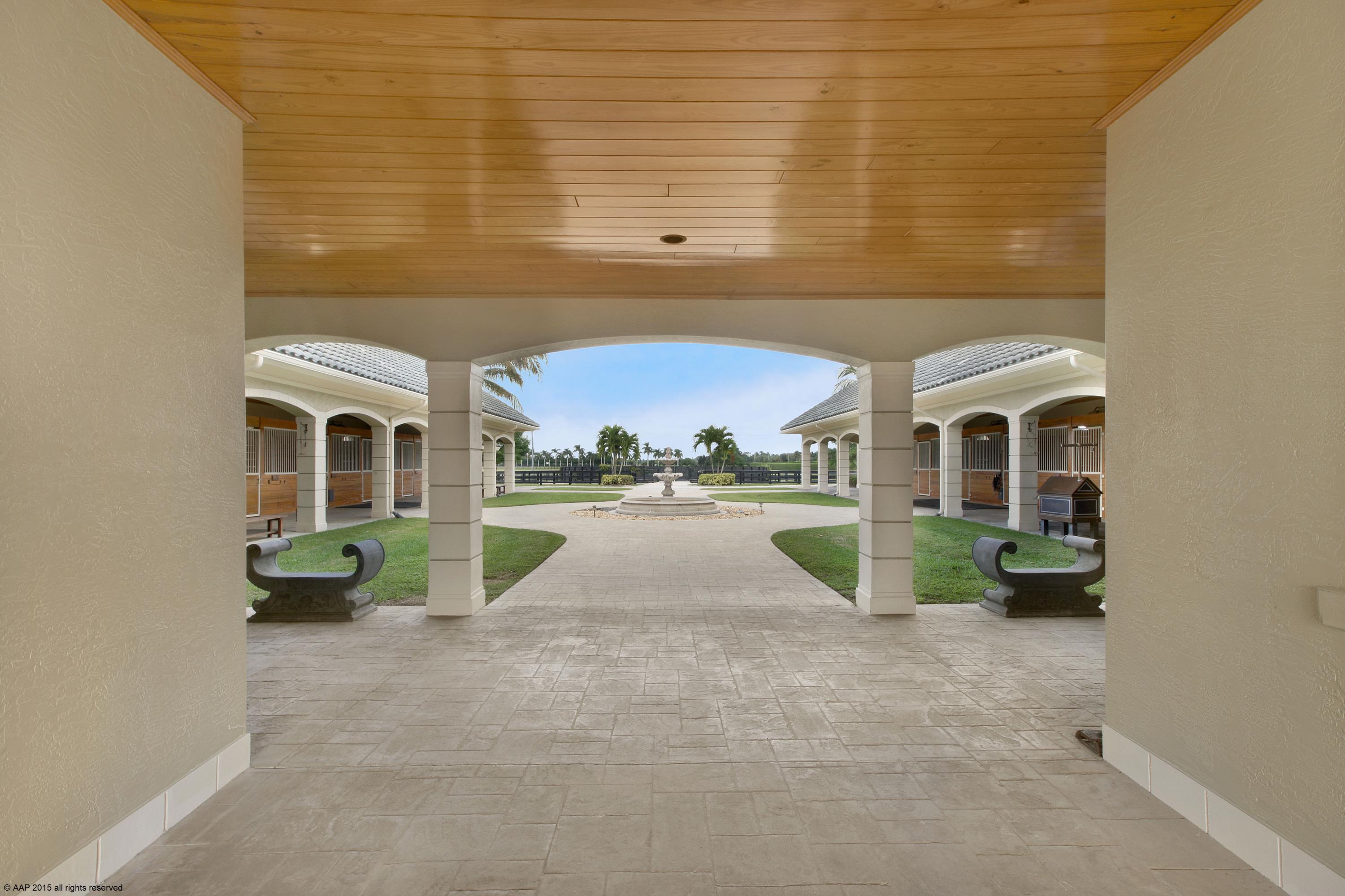 PALM BEACH POINT EAST - Residential