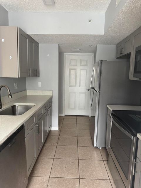 1670 N 42nd Circle 105 Vero Beach FL 32967