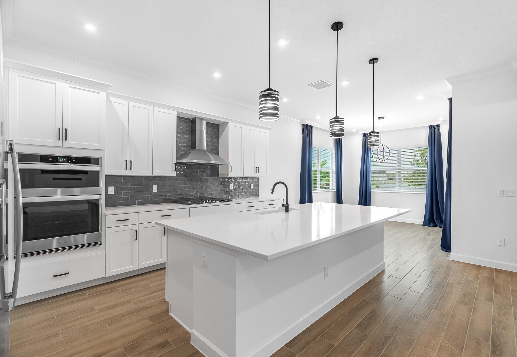 TELARO AT SOUTHERN GROVE - Residential