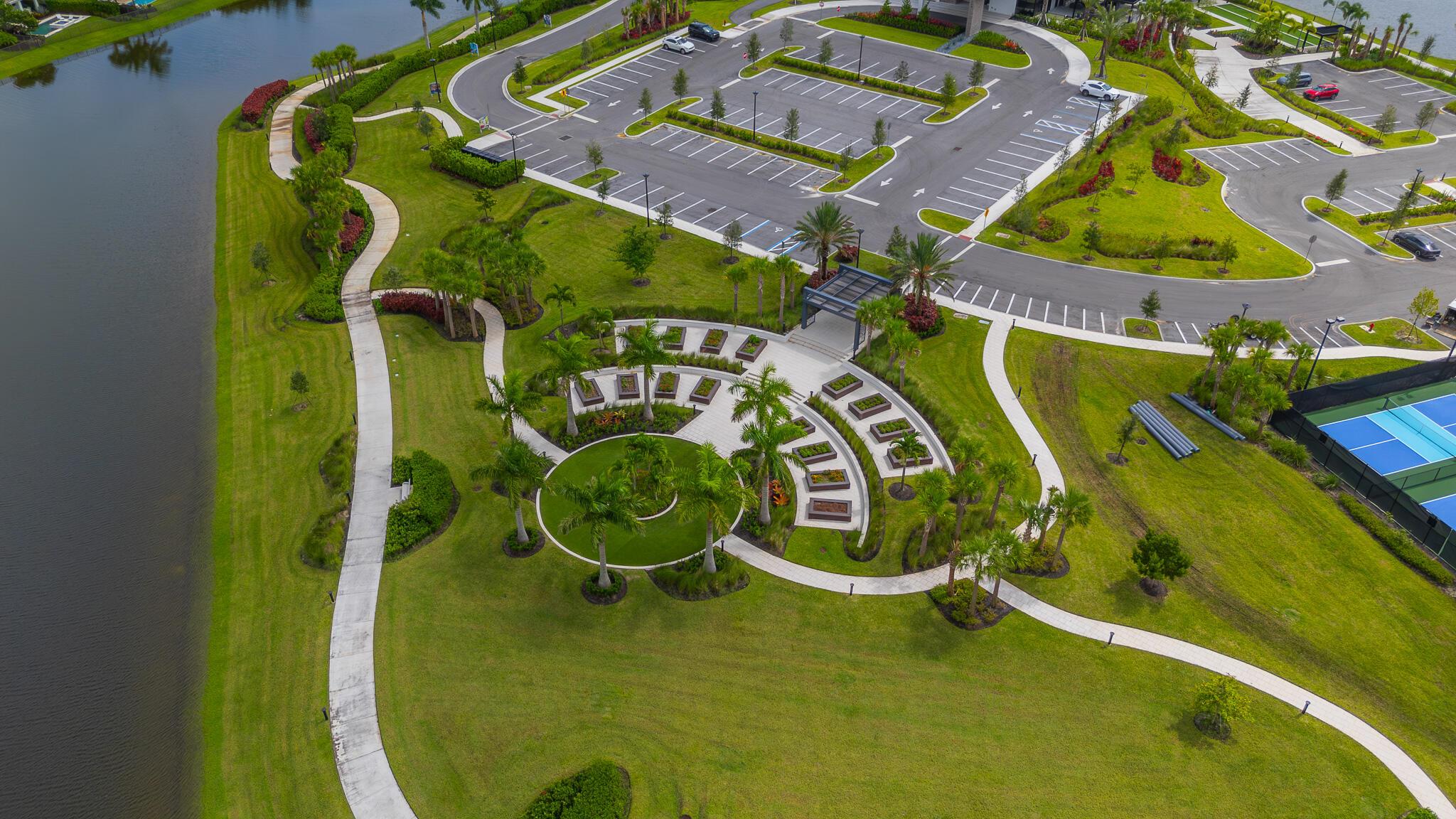 TELARO AT SOUTHERN GROVE - Residential