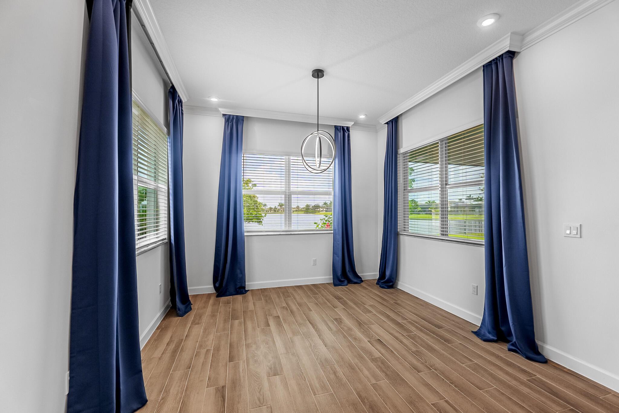 TELARO AT SOUTHERN GROVE - Residential