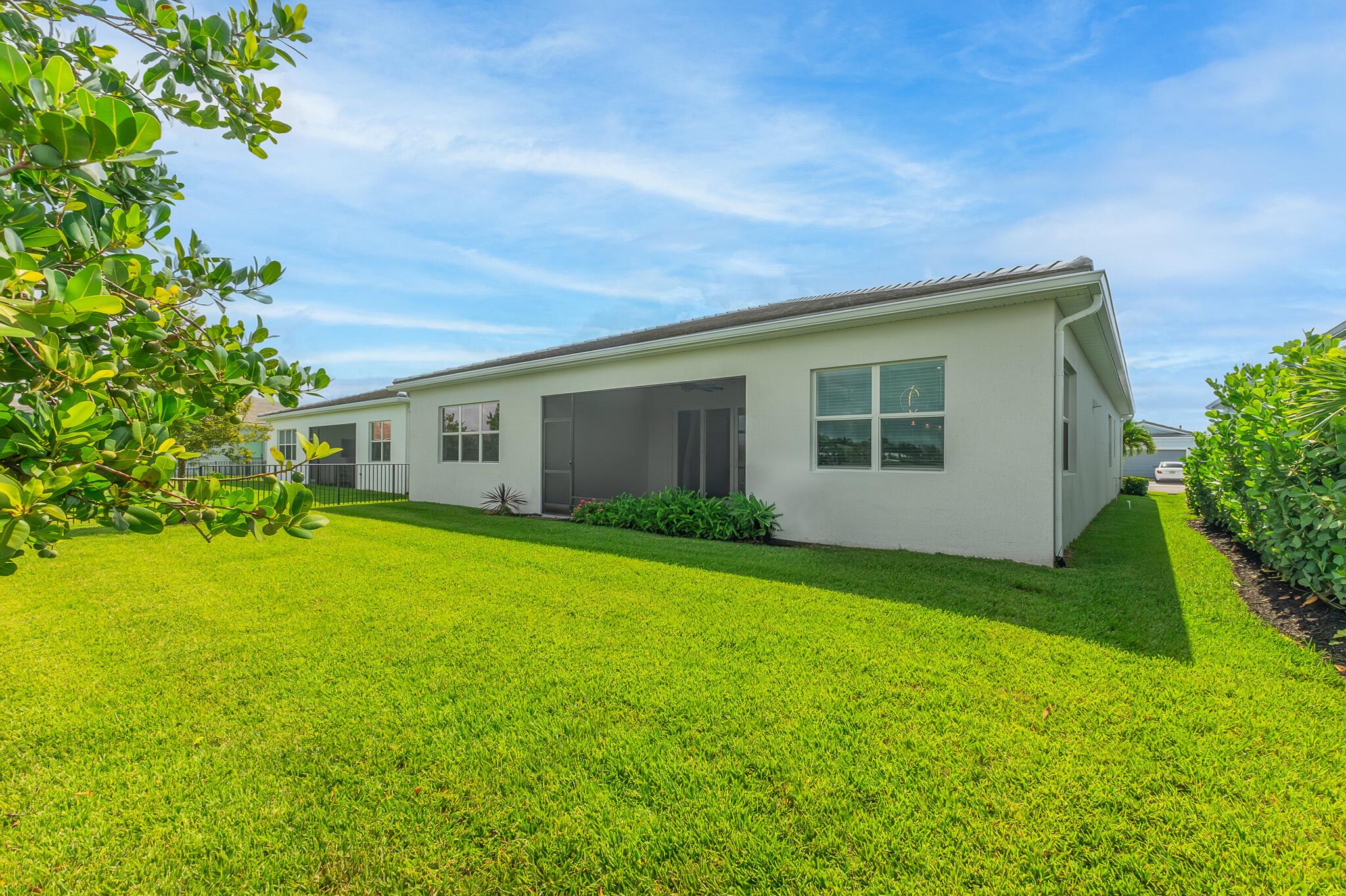 TELARO AT SOUTHERN GROVE - Residential