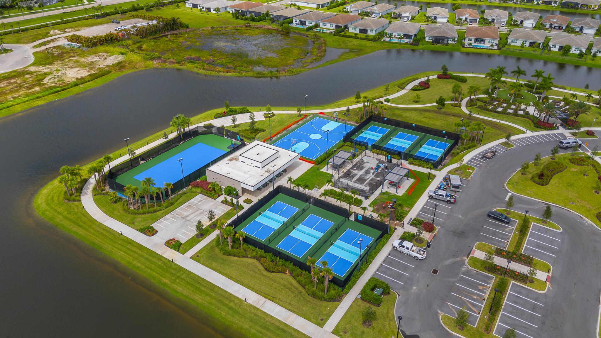 TELARO AT SOUTHERN GROVE - Residential