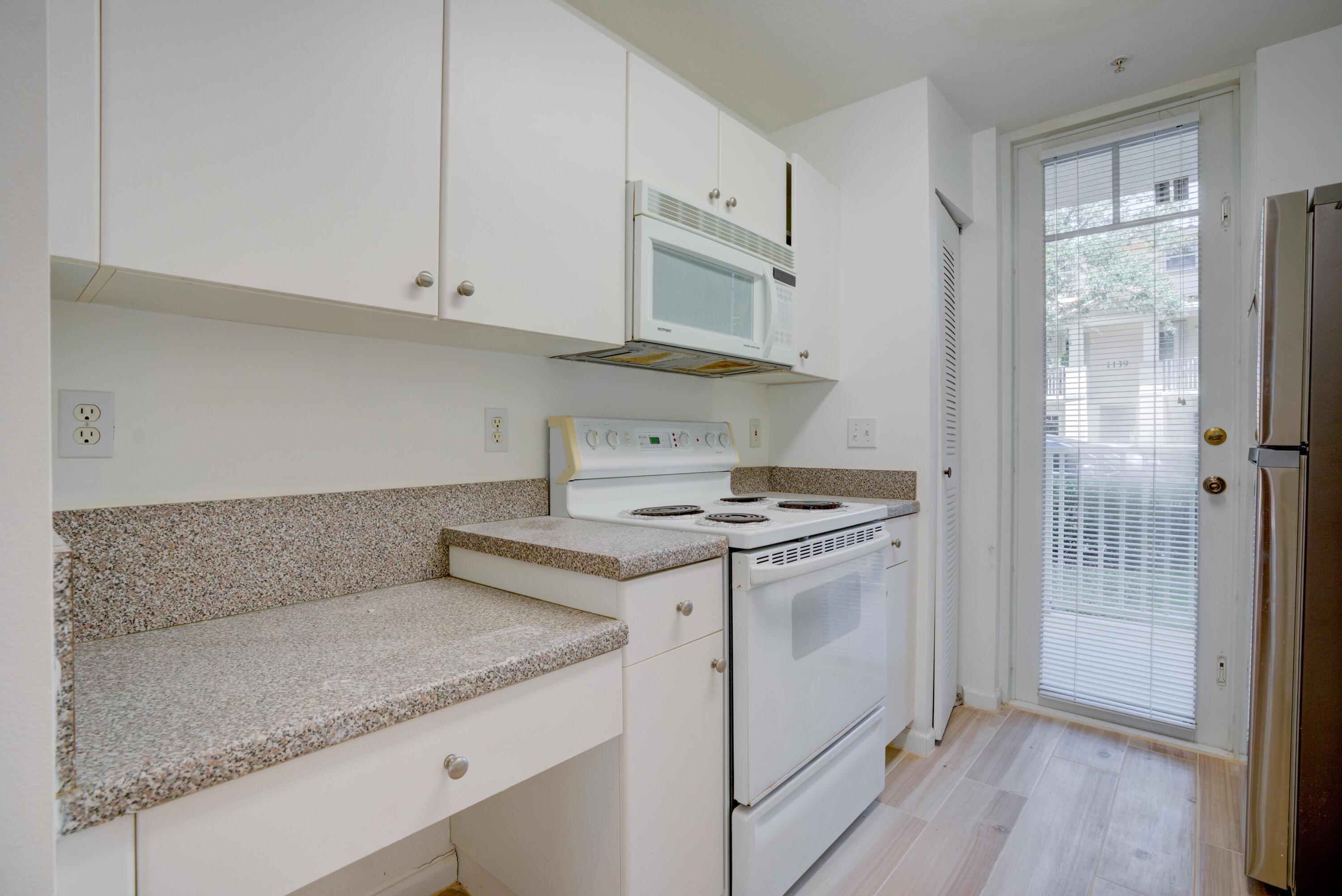 VILLAGE AT ABACOA CONDOMINIUM - Residential Lease