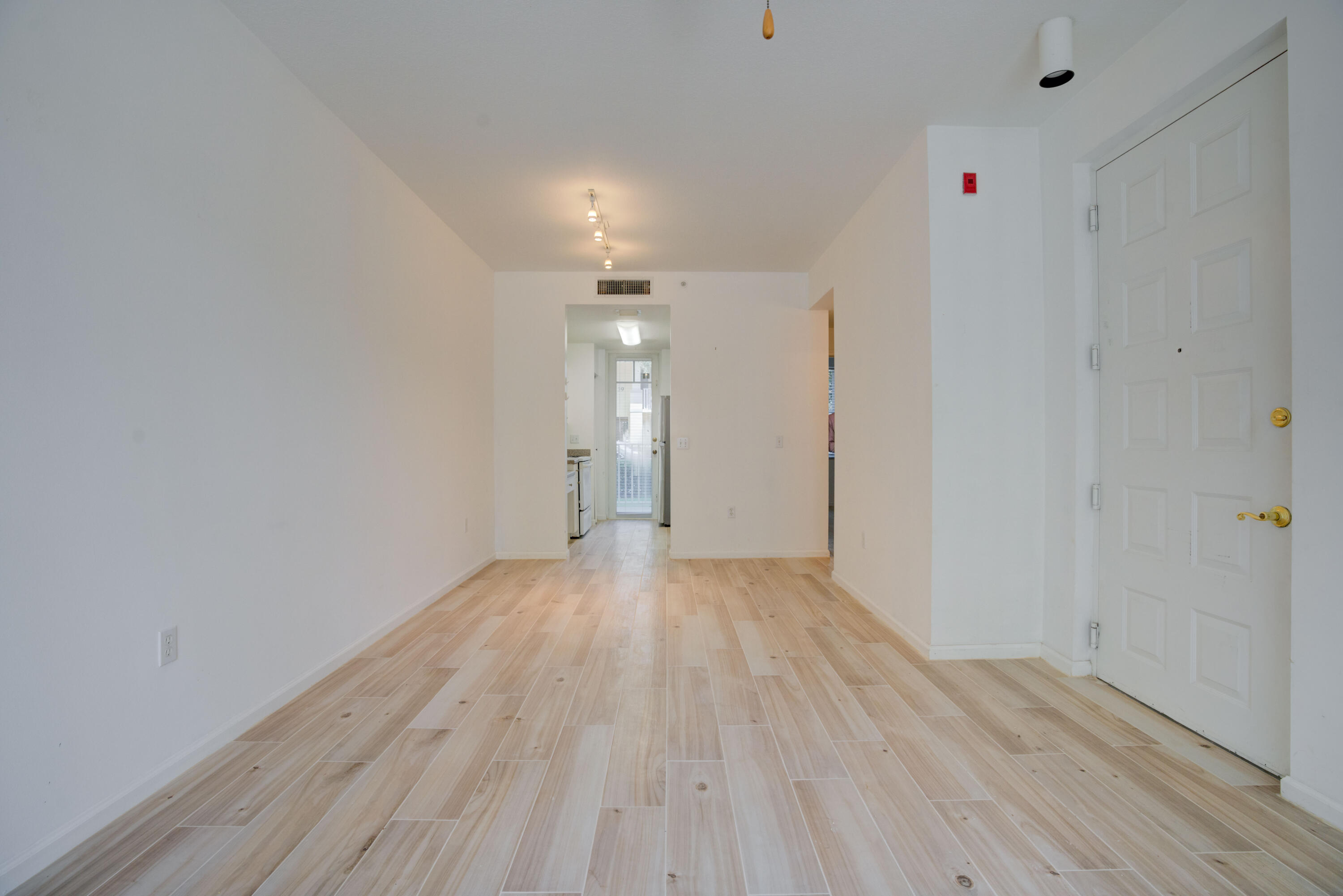 VILLAGE AT ABACOA CONDOMINIUM - Residential Lease