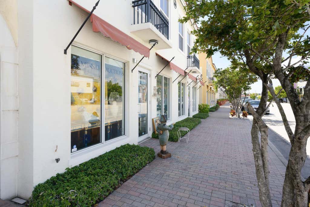 Photo of 3602 S Dixie Highway #110, West Palm Beach, FL 33405 (MLS # B26031221)