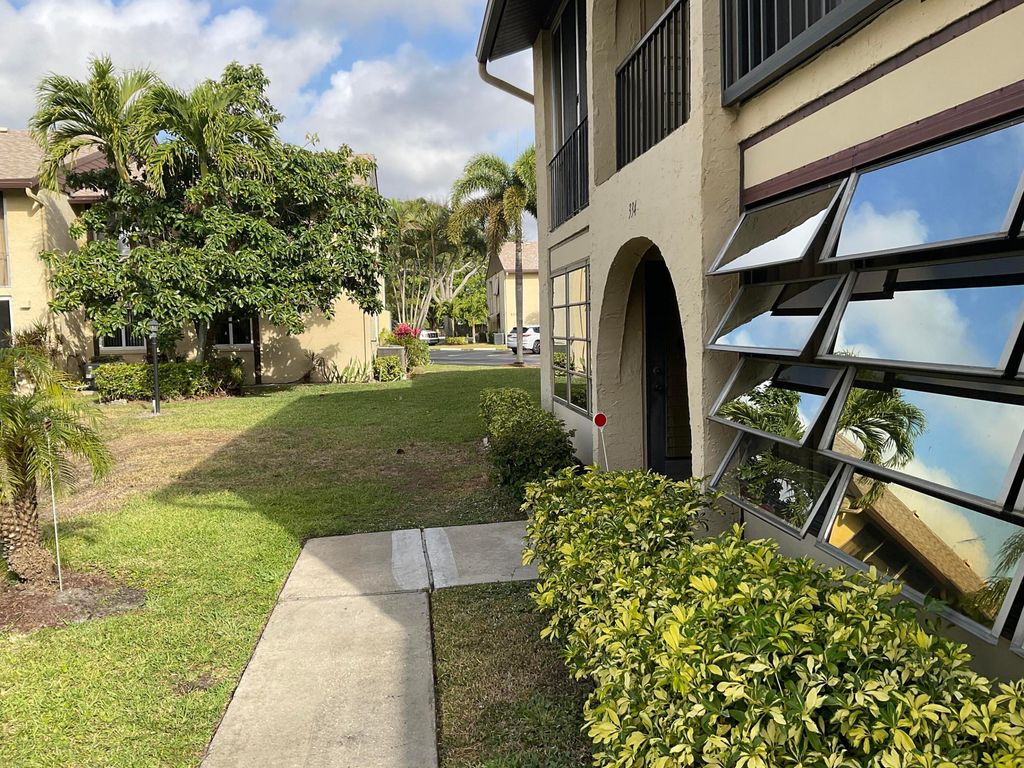 Photo of 334 Pine Ridge Circle #C-1, Greenacres, FL 33463 (MLS # R11168981)