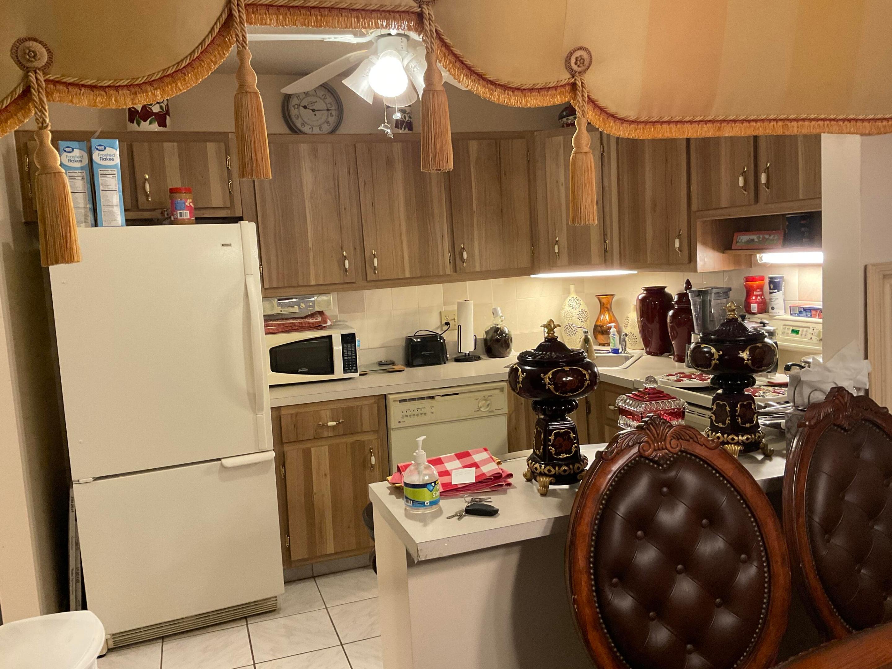 PINE RIDGE III CONDO - Residential