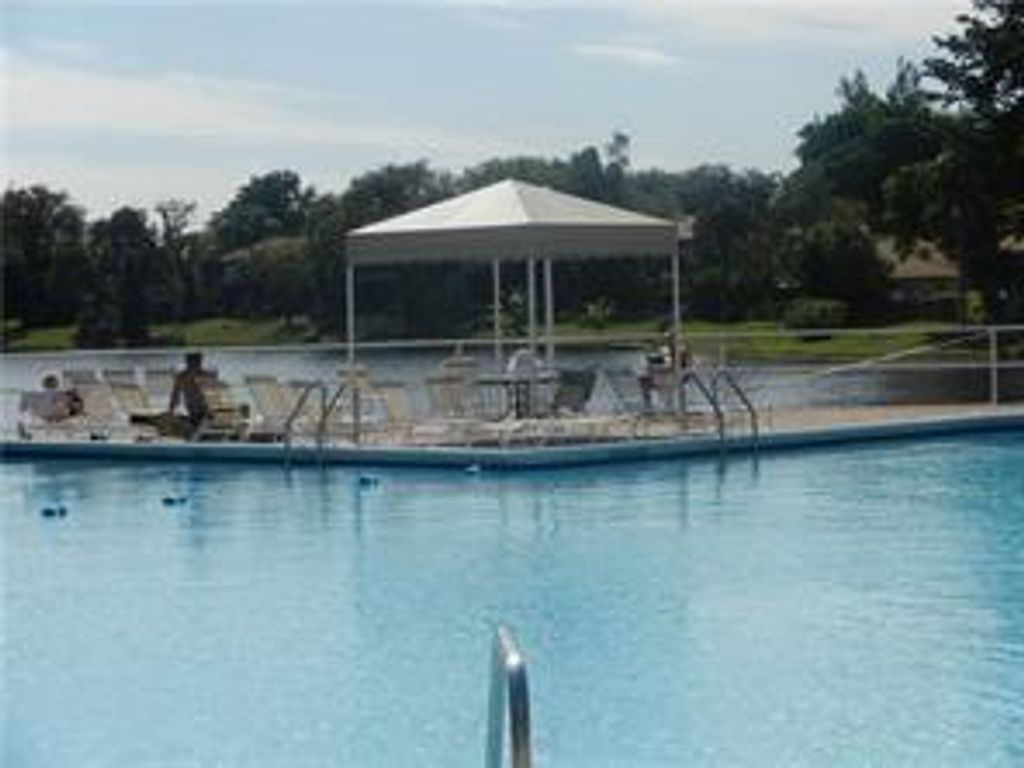 Photo of 3710 Inverrary Dr #1G, Lauderhill, FL 33319 (MLS # F10365743)