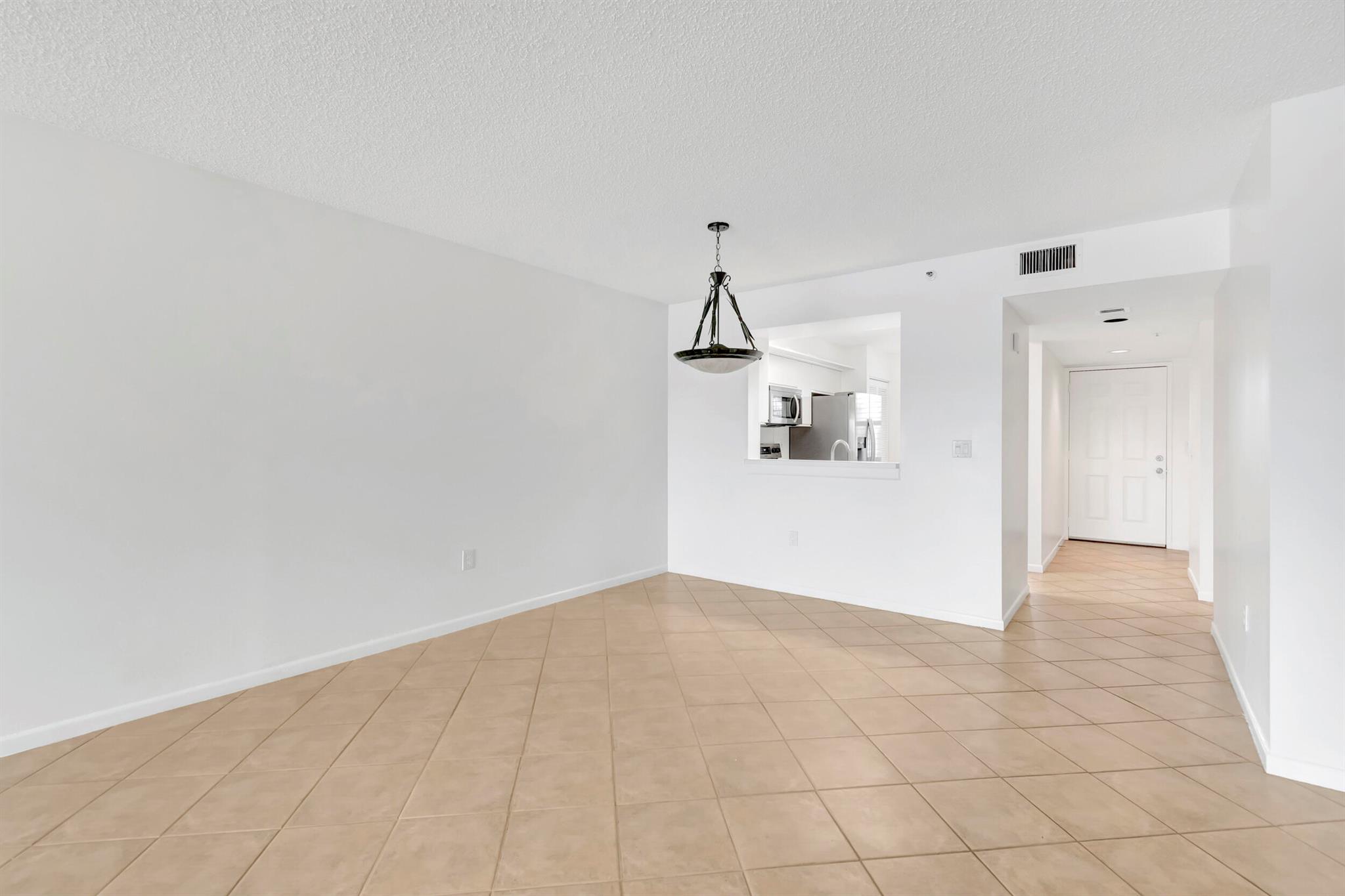 HUNTINGTON POINTE - Residential Lease