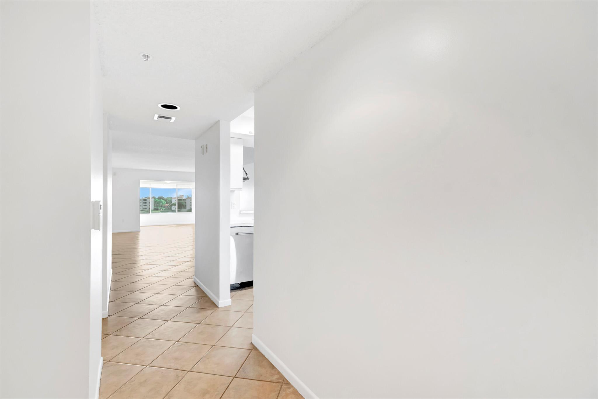 HUNTINGTON POINTE - Residential Lease