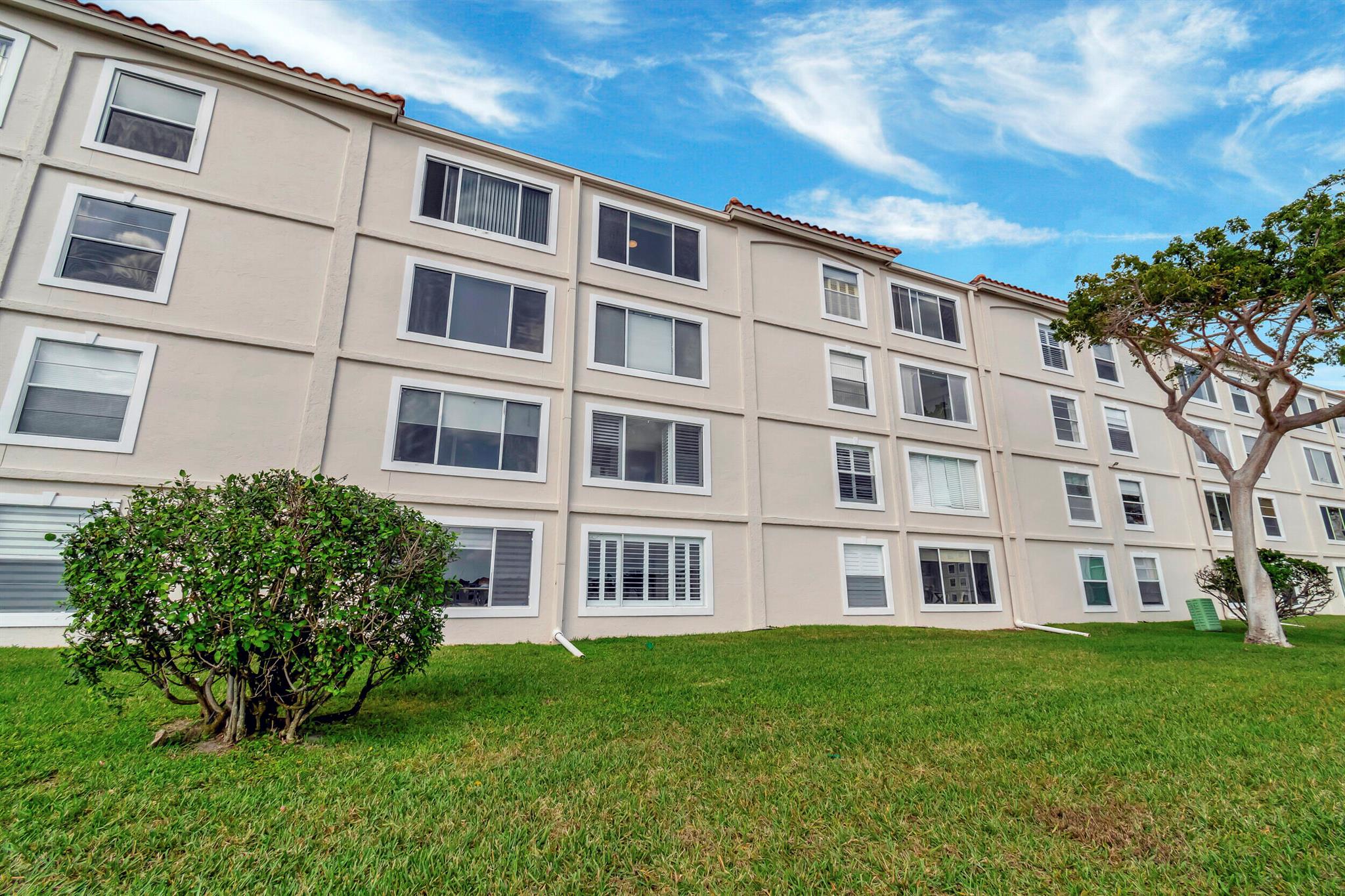 HUNTINGTON POINTE - Residential Lease