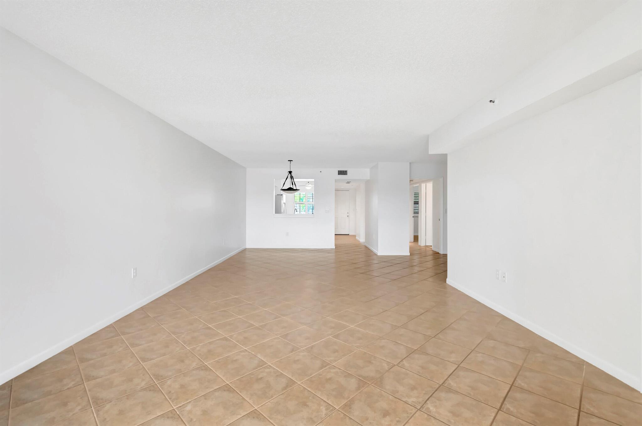 HUNTINGTON POINTE - Residential Lease