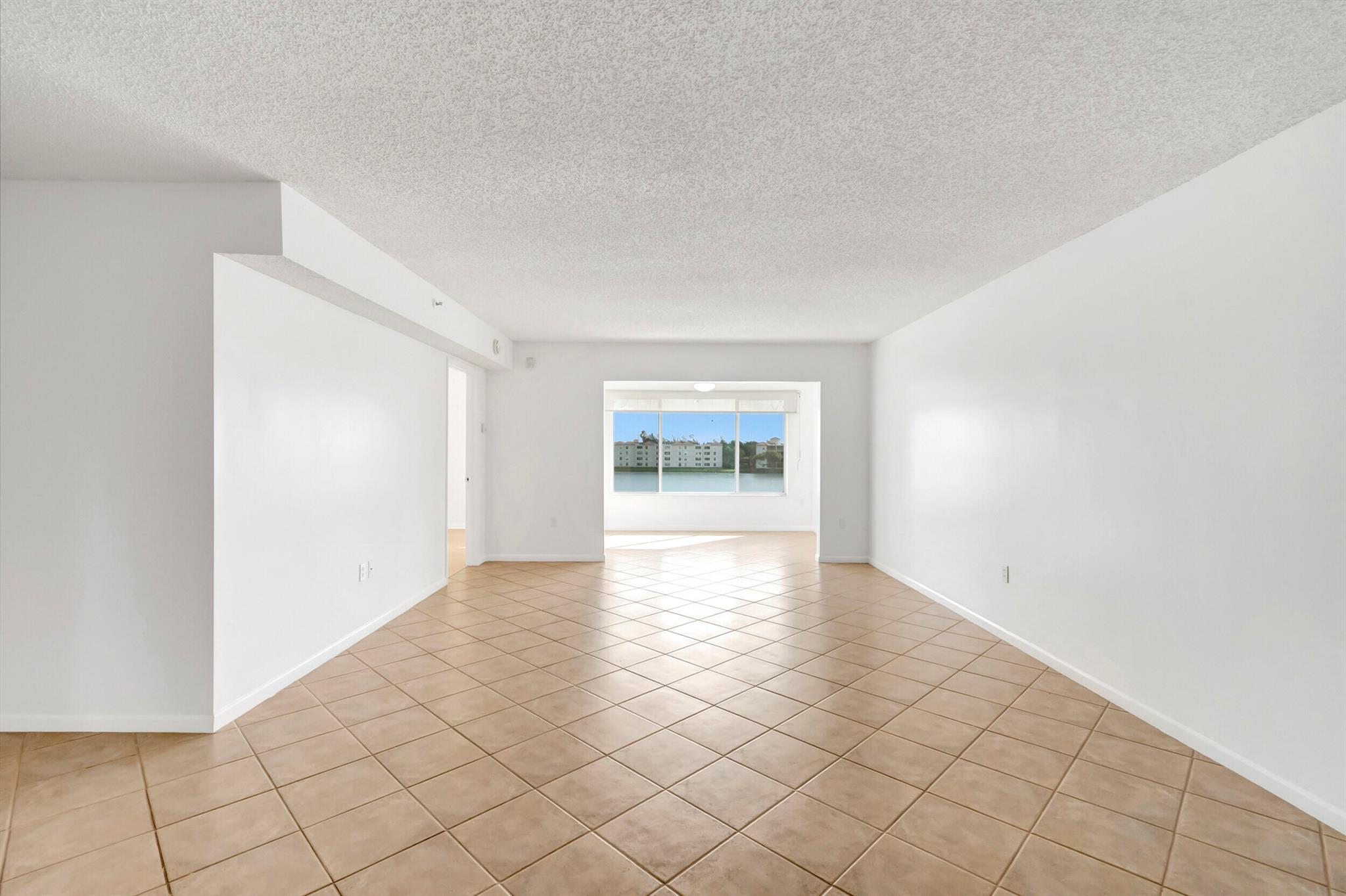 HUNTINGTON POINTE - Residential Lease