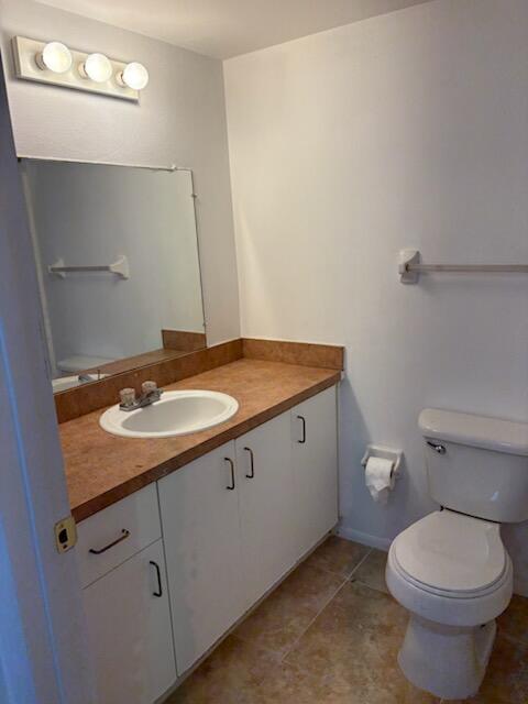 800 NORTH FISKE CONDO APTS - Residential Lease