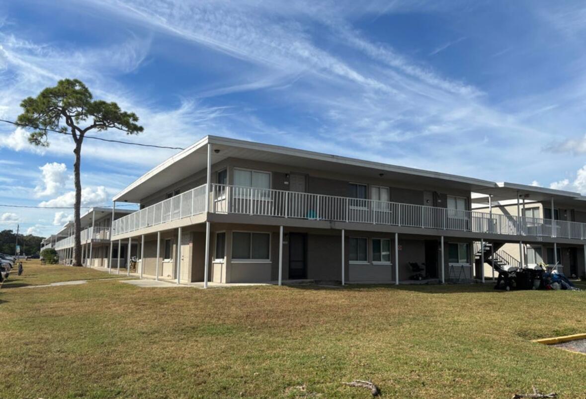 800 NORTH FISKE CONDO APTS - Residential Lease