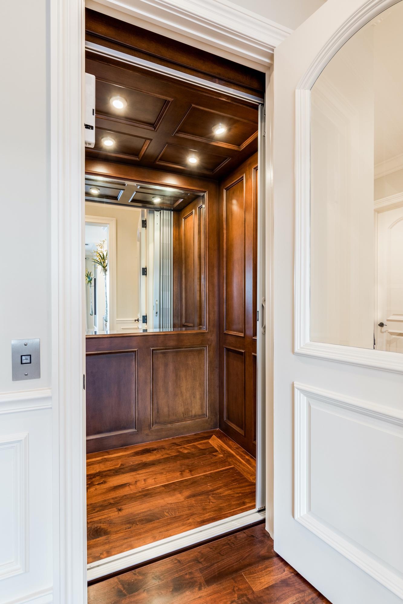 Royal Palm Yacht & Countr - Residential