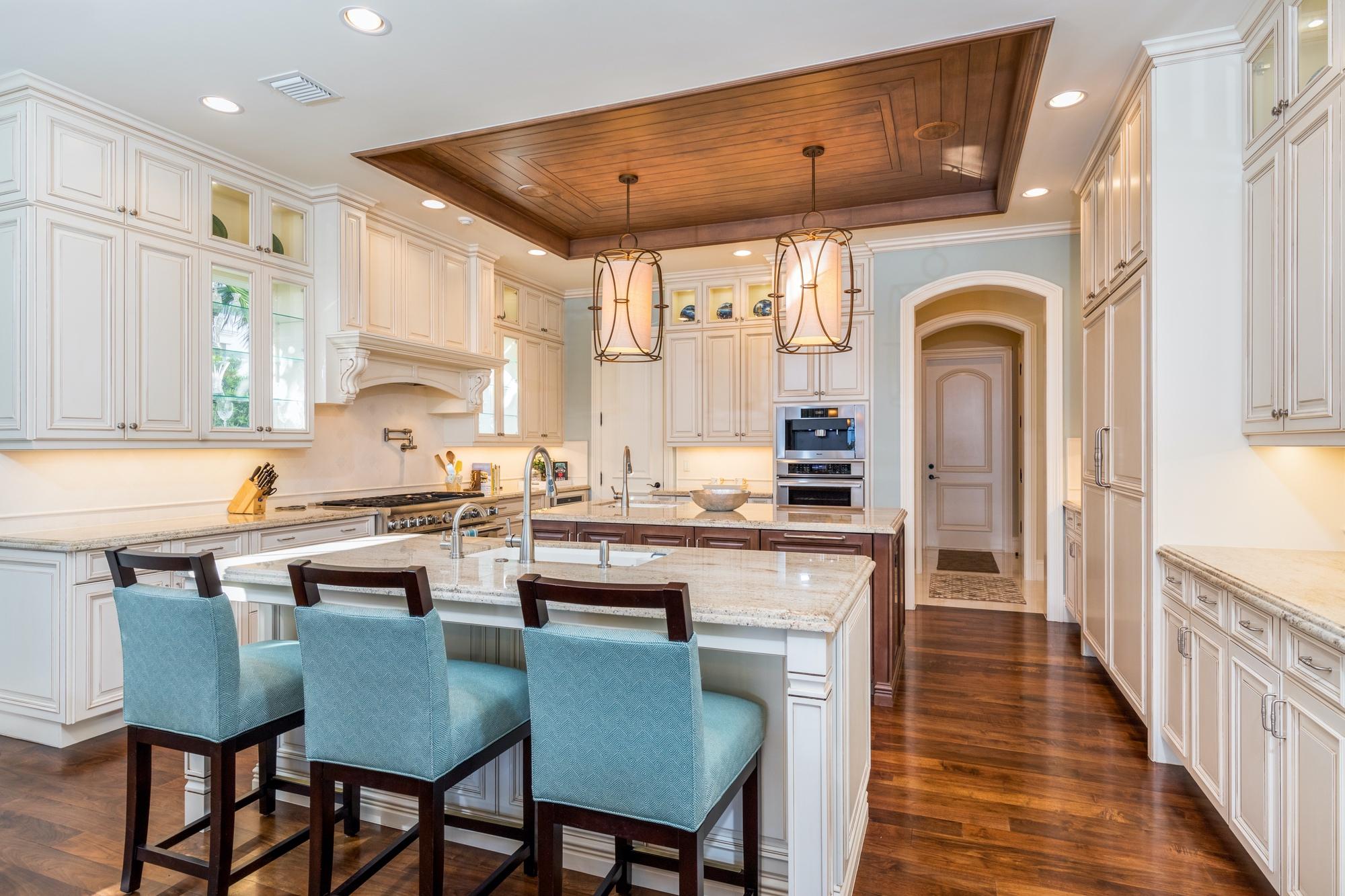 Royal Palm Yacht & Countr - Residential