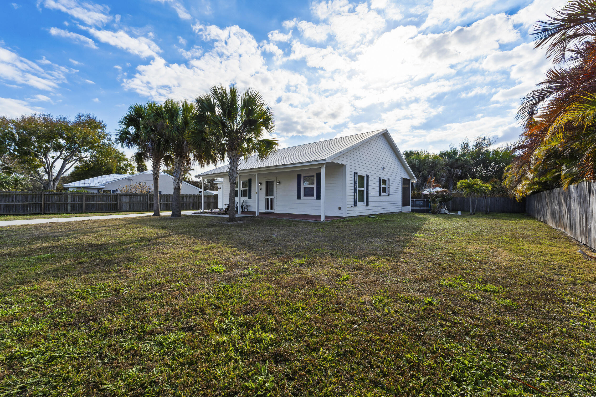VERO SHORES UNIT 1 - Residential