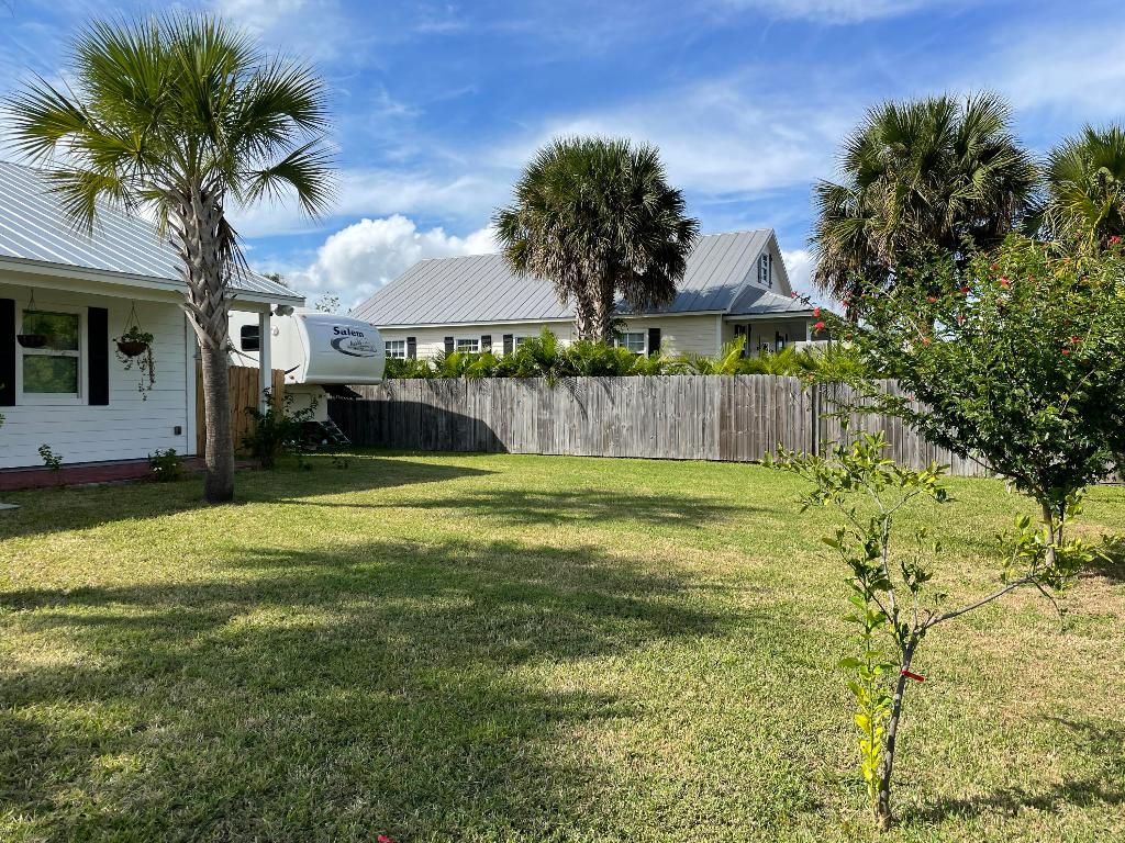 Photo of 2263 4th Avenue SE, Vero Beach, FL 32962 (MLS # R11157553)