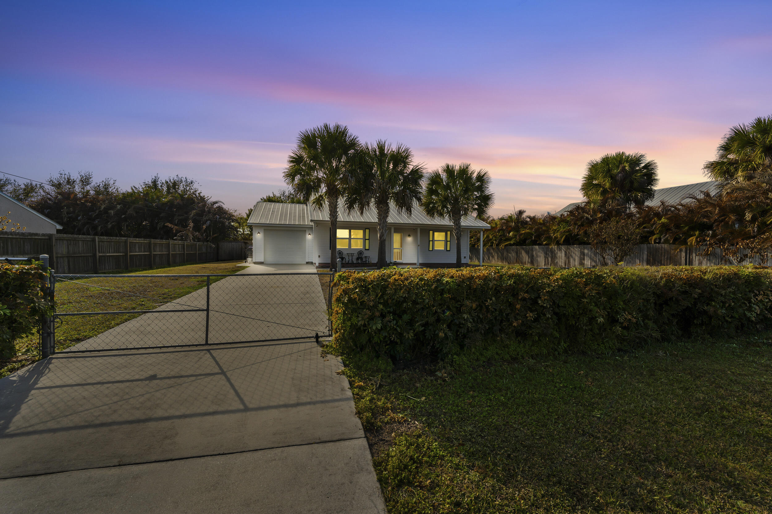VERO SHORES UNIT 1 - Residential