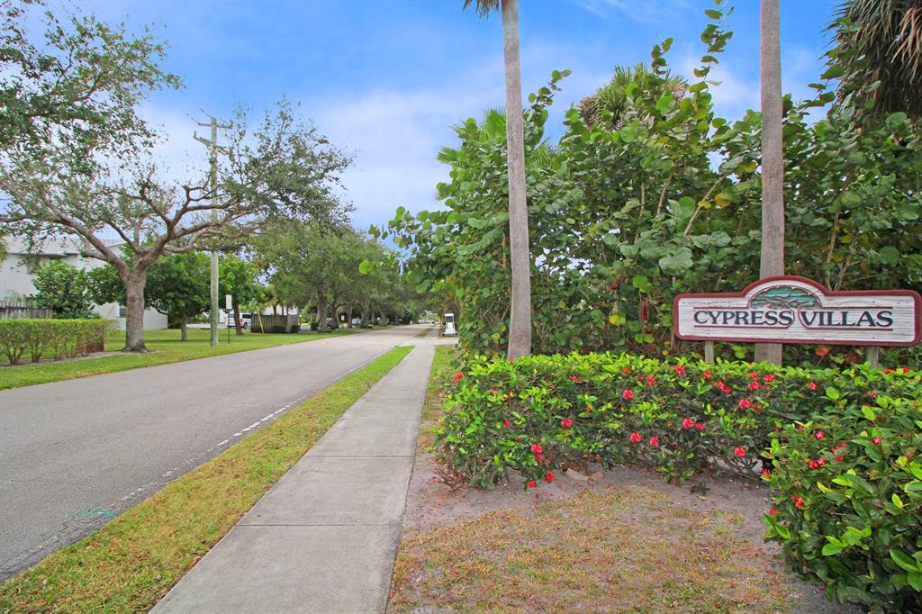 CYPRESS VILLAS - Residential