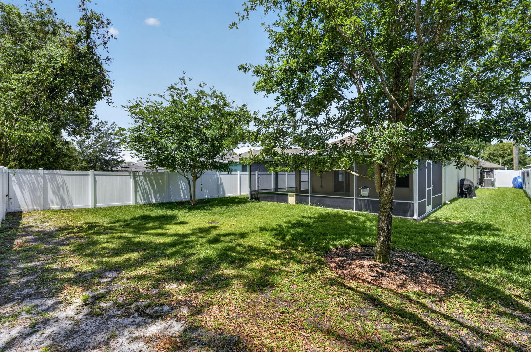 PALM GARDENS 1ST ADDN UNREC ON AM-16 - Residential