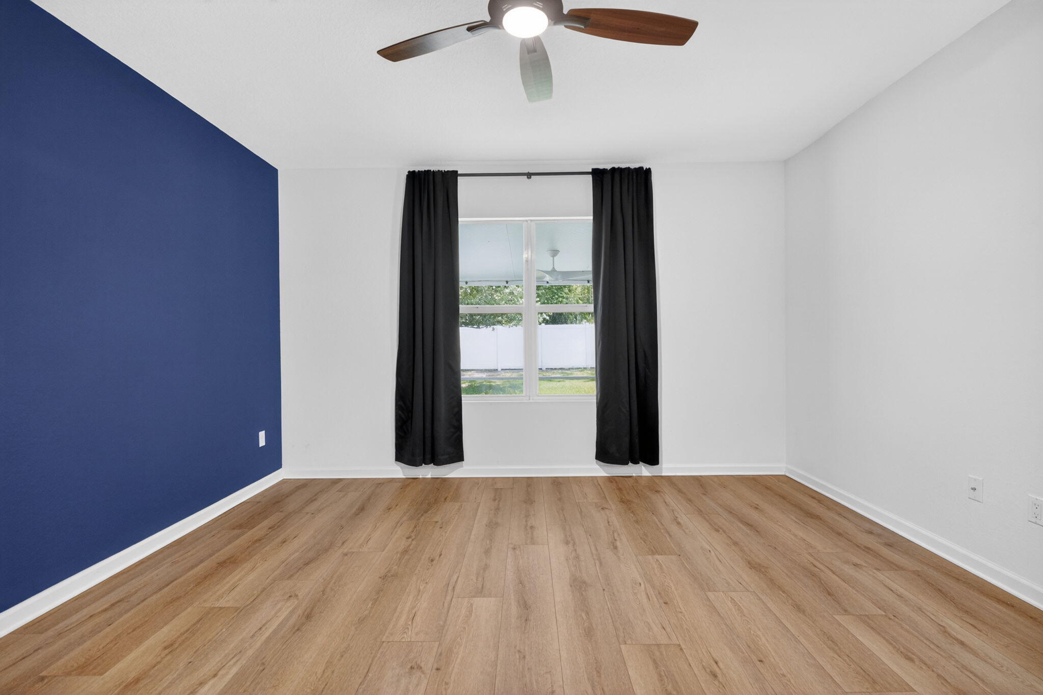 PALM GARDENS 1ST ADDN UNREC ON AM-16 - Residential