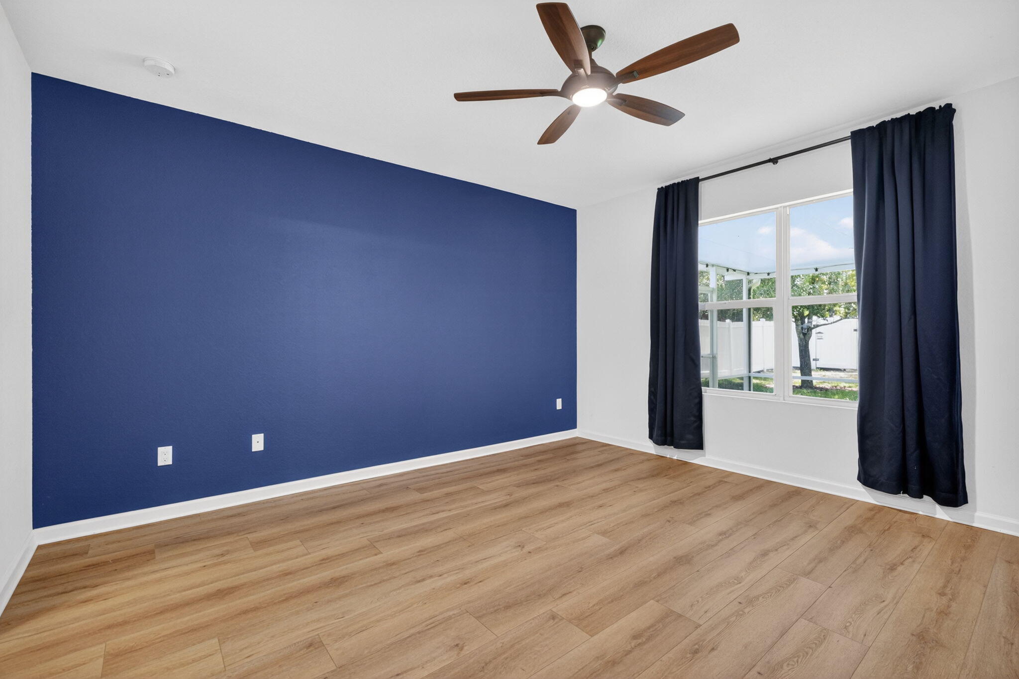 PALM GARDENS 1ST ADDN UNREC ON AM-16 - Residential