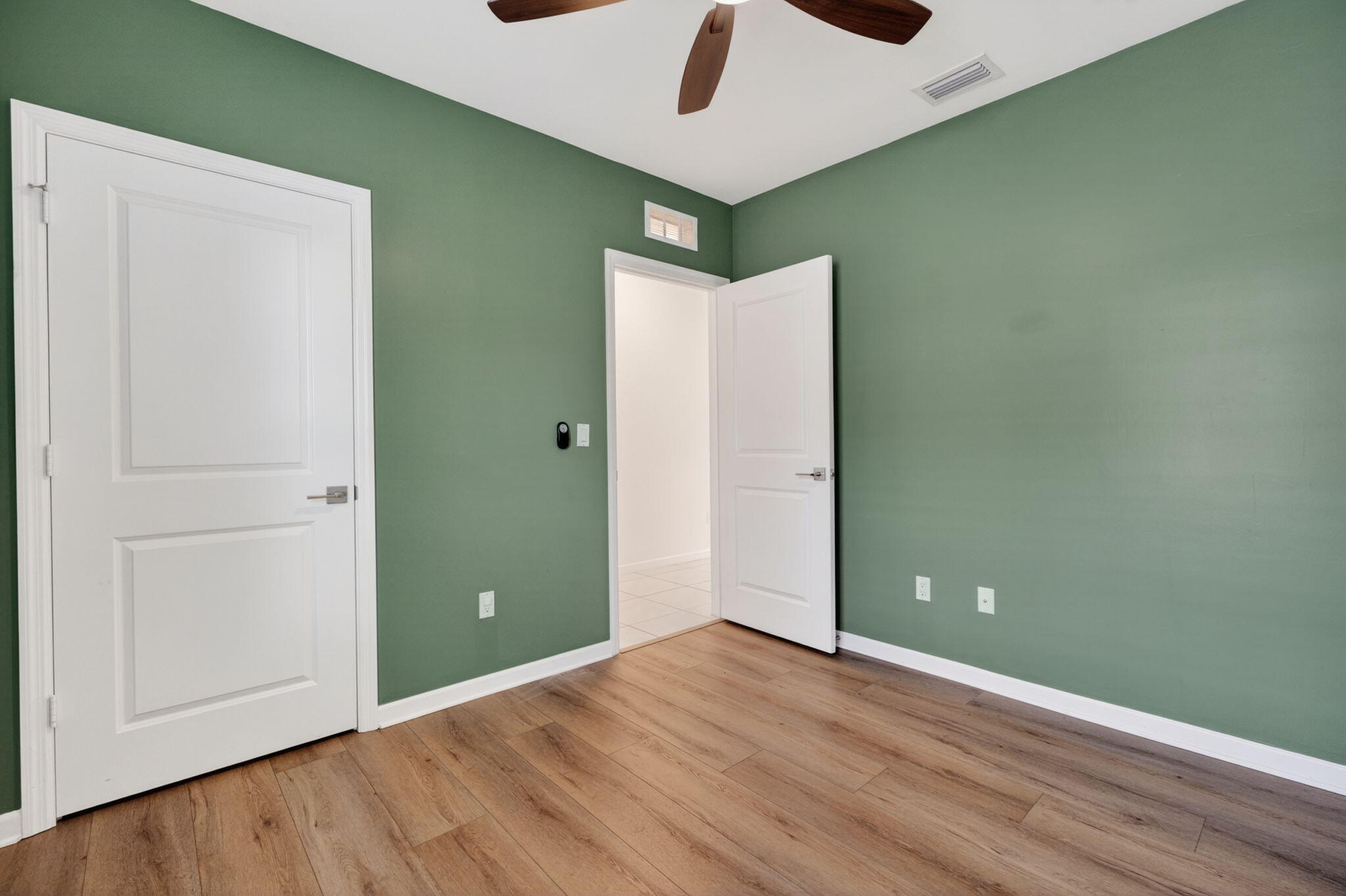 PALM GARDENS 1ST ADDN UNREC ON AM-16 - Residential