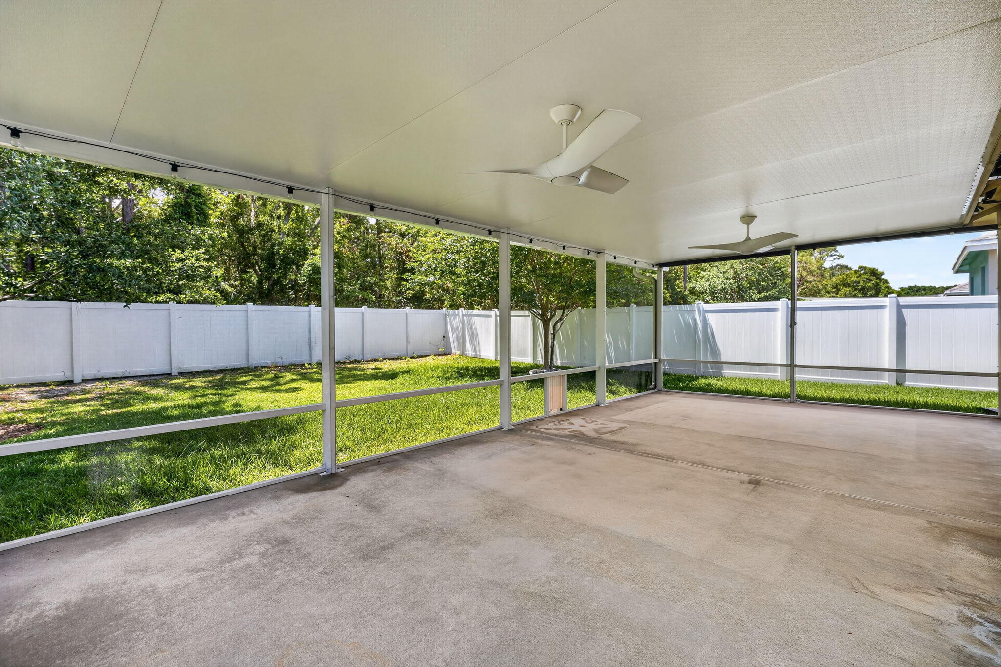 PALM GARDENS 1ST ADDN UNREC ON AM-16 - Residential