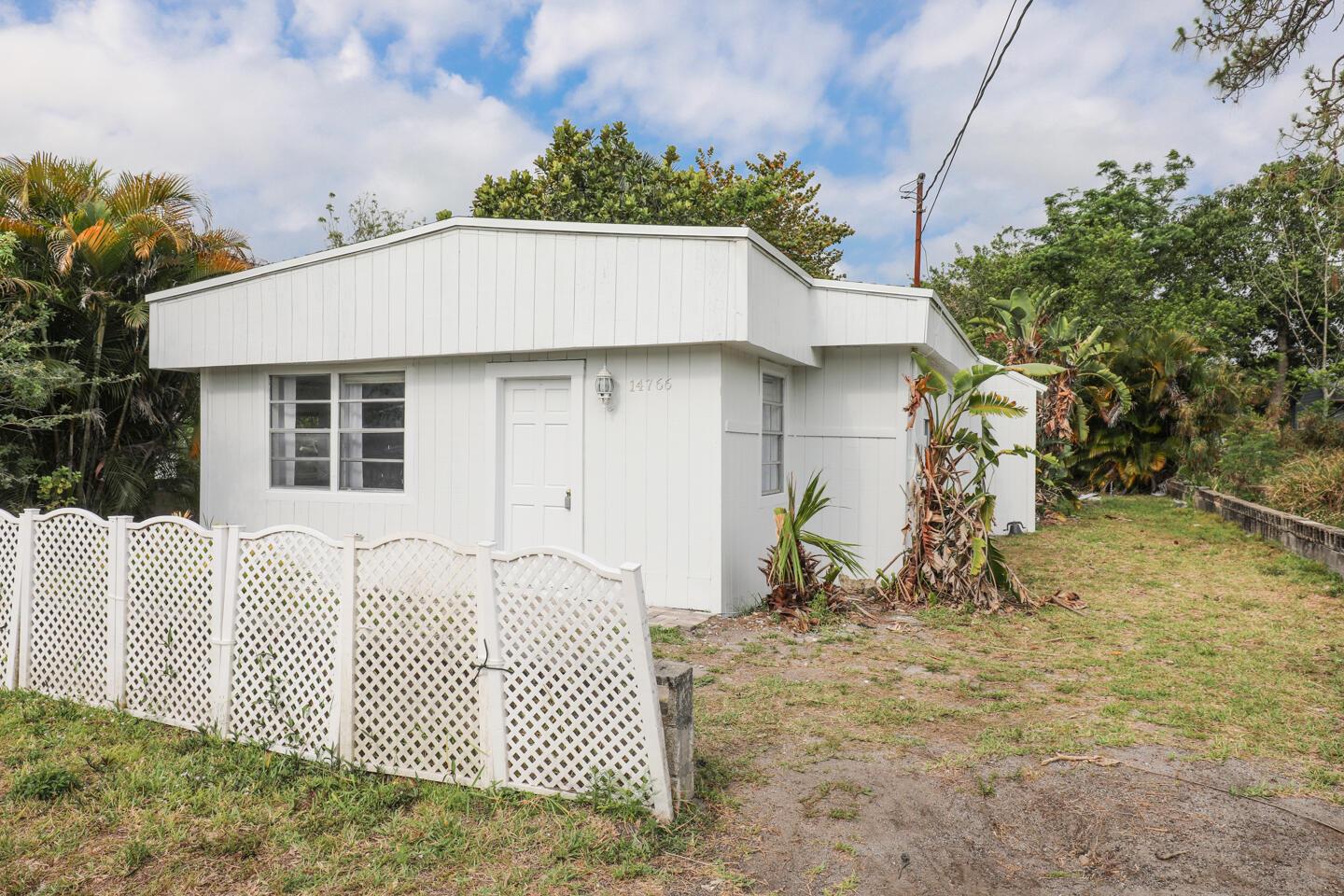 BOOKER PARK, LOT 25 BLK 7 - Residential