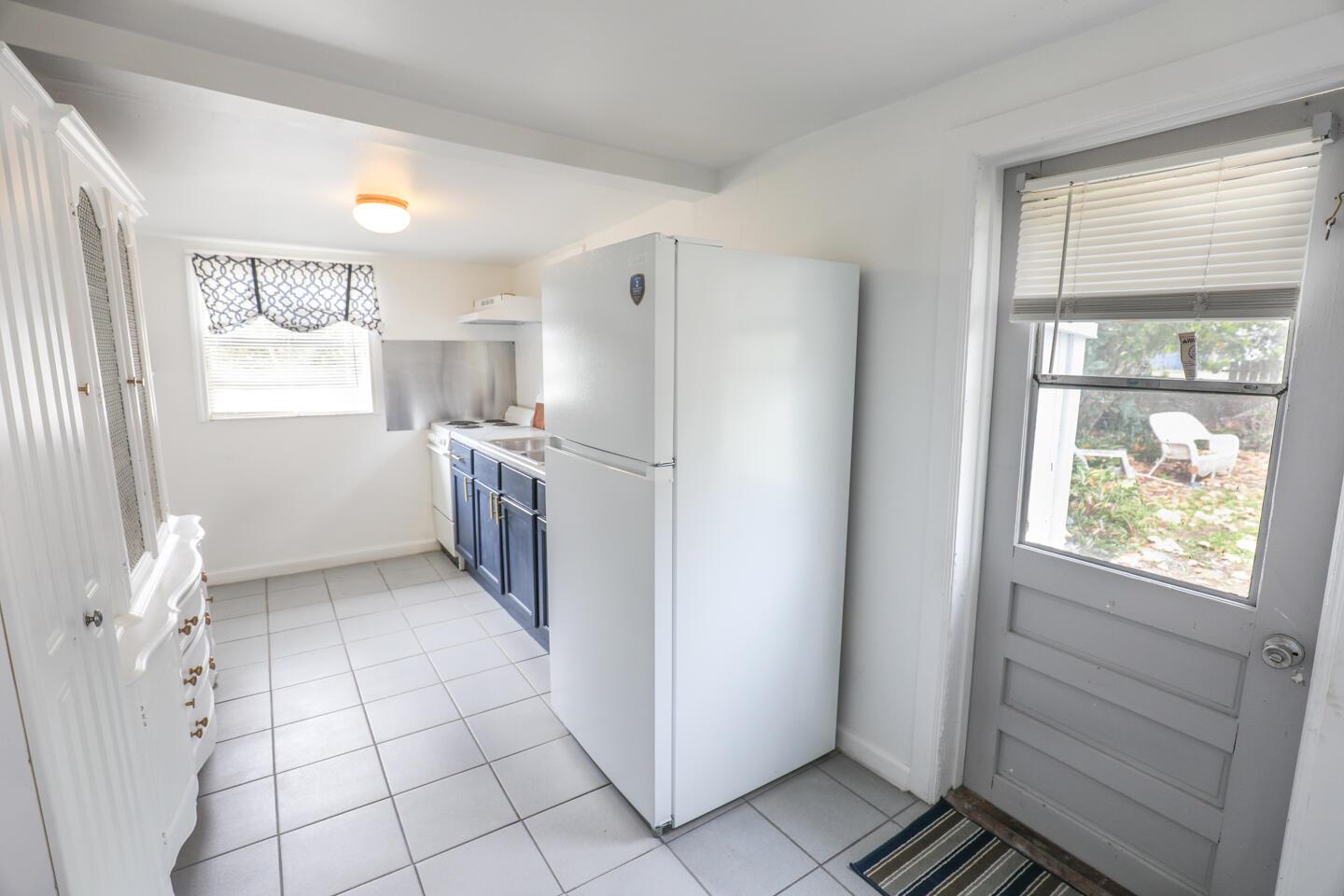 BOOKER PARK, LOT 25 BLK 7 - Residential