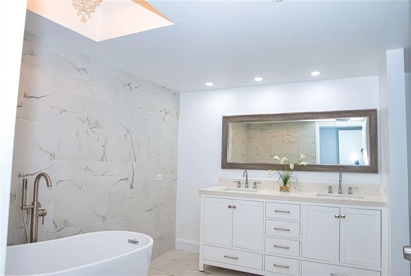 TURNBERRY TOWERS - Residential Lease