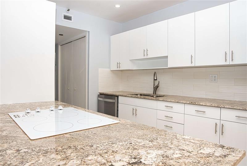 TURNBERRY TOWERS - Residential Lease