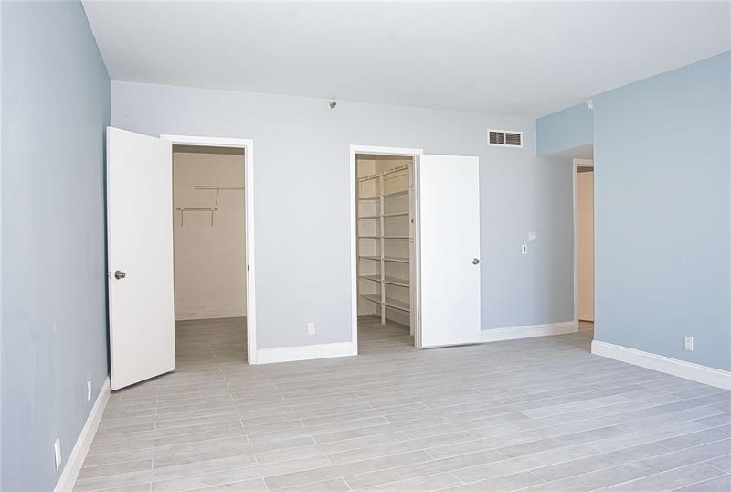 TURNBERRY TOWERS - Residential Lease