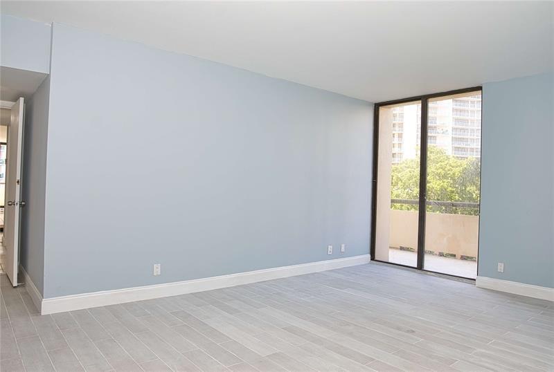 TURNBERRY TOWERS - Residential Lease